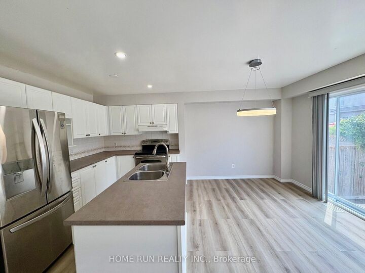 Property Photo: 52 Collington Street ON K2G 6X3
