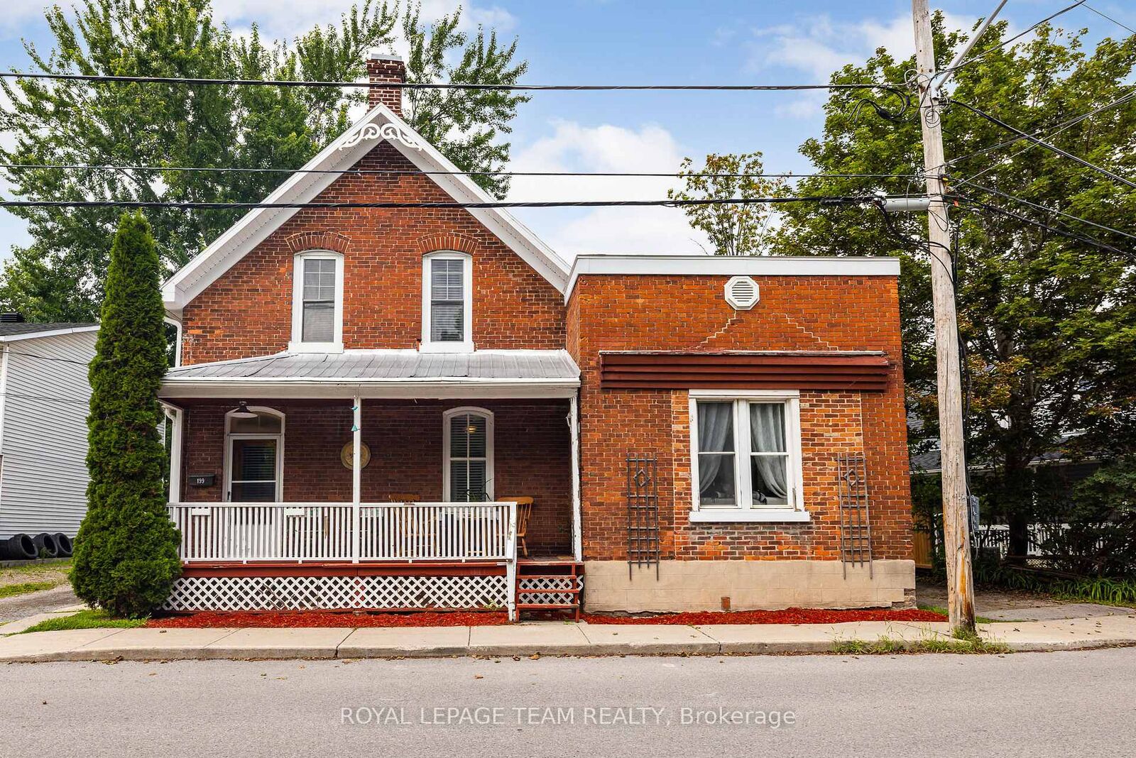 Property Photo: 199-201 William Street ON K7C 1X2