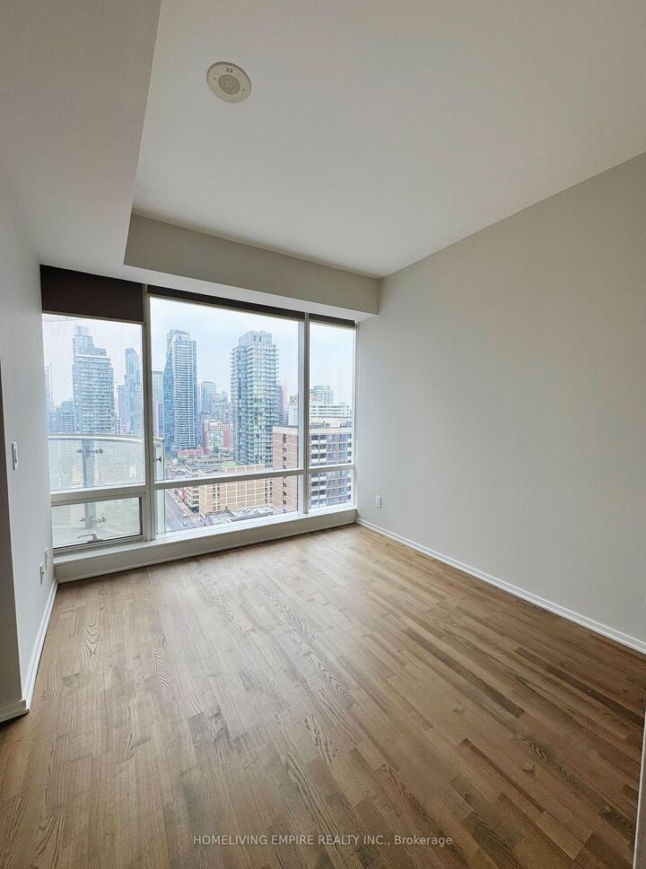 Property Photo:  1 Bloor Street E 1606  ON M4W 0A8 