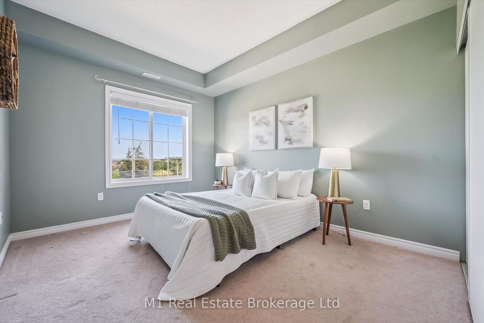 Property Photo: 308 Watson Parkway N 412 ON N1E 0G7