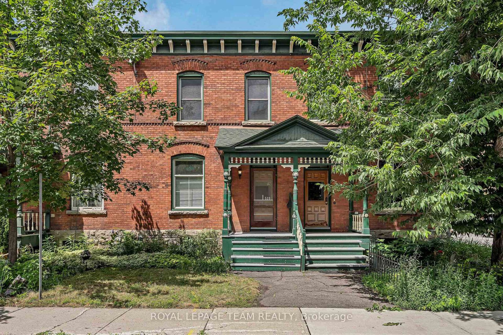 Property Photo:  539 Gilmour Street  ON K1R 5L5 