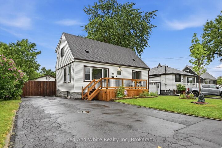 Photo de la propriété: 450 East 42nd Street ON L8T 3B3