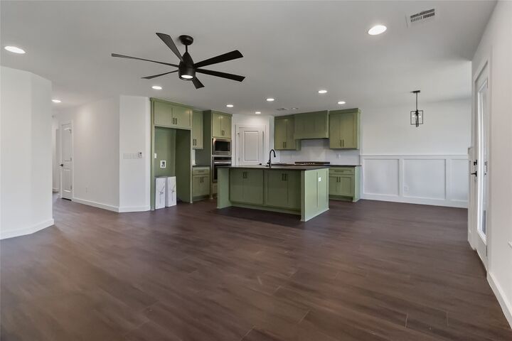 Property Photo:  4611 S Chestnut Avenue  OK 74011 