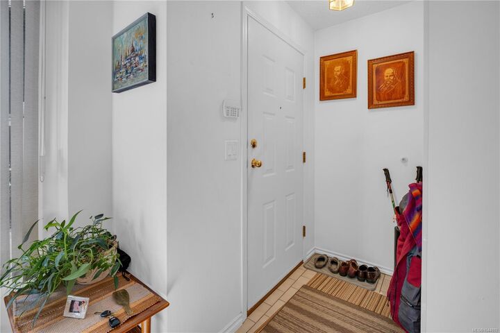 Property Photo: 2730 Glen Lake Pl BC V9B 1Y9