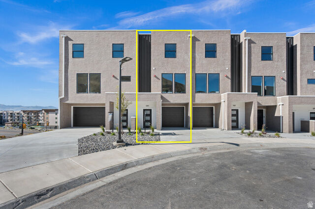 Property Photo: 283 E Endurance Cir UT 84020