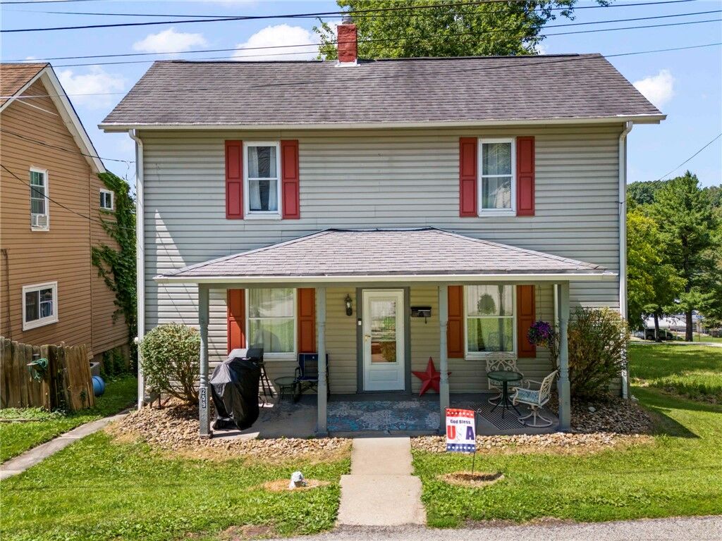 Property Photo:  259 Cherry Ave  PA 15342 