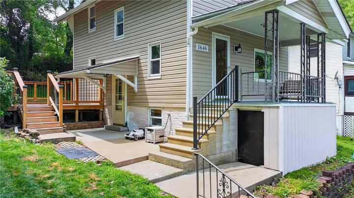 Property Photo:  1646 Saxonburg Road  PA 15084 