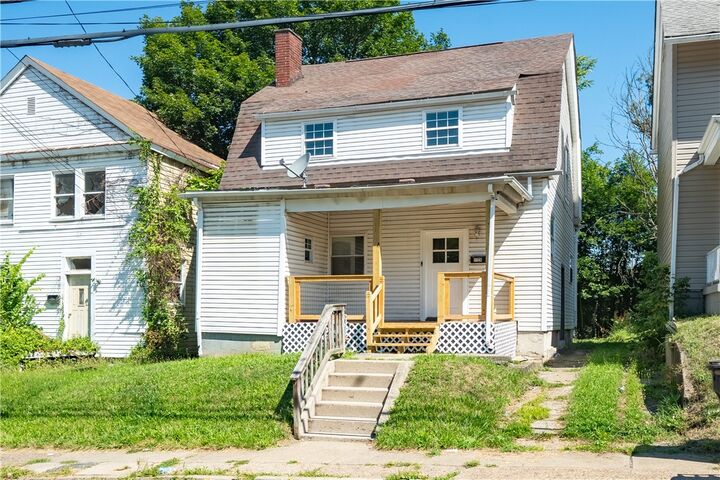Property Photo: 1128 Main St PA 15001