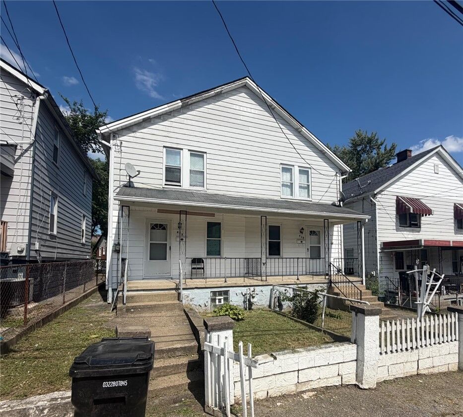 Property Photo:  420/422 Sarah St  PA 15001 