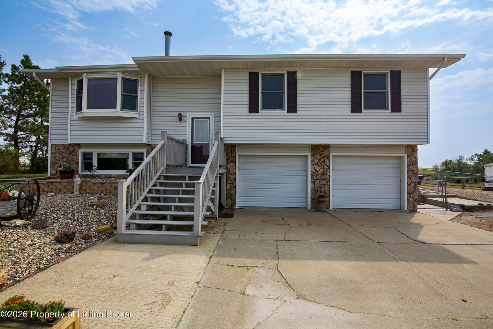 Property Photo:  4080 111B Avenue SW  ND 58601 