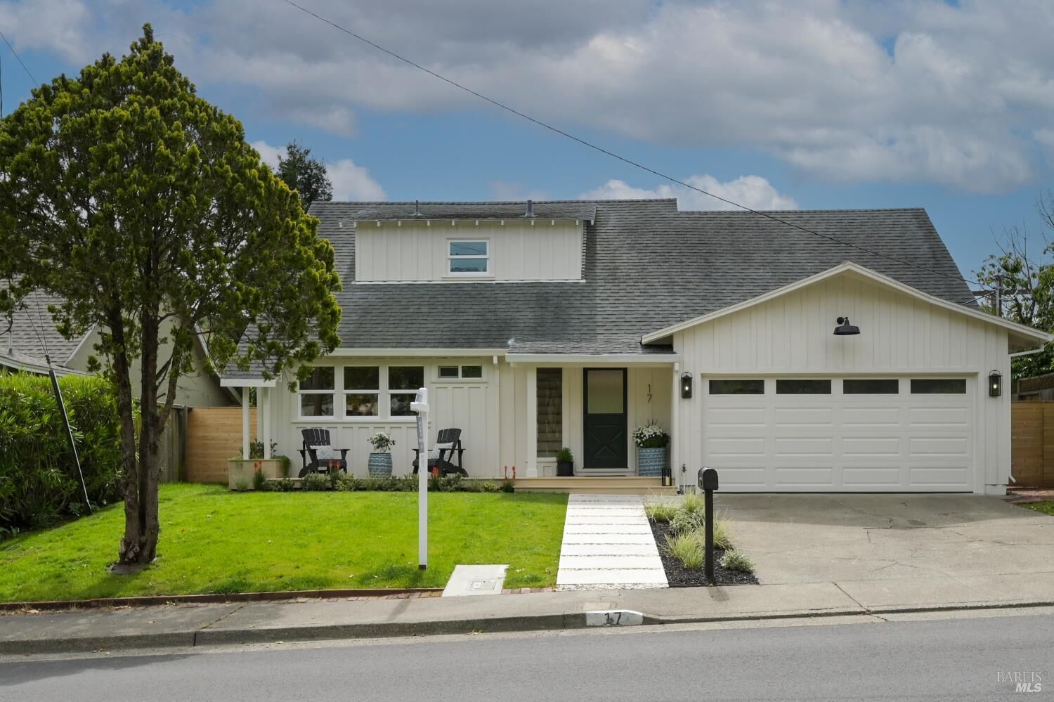 Property Photo: 17 Sonora Way CA 94925