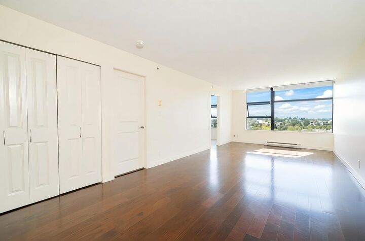 Property Photo: 5380 Oben Street 1106 BC V5R 6H7