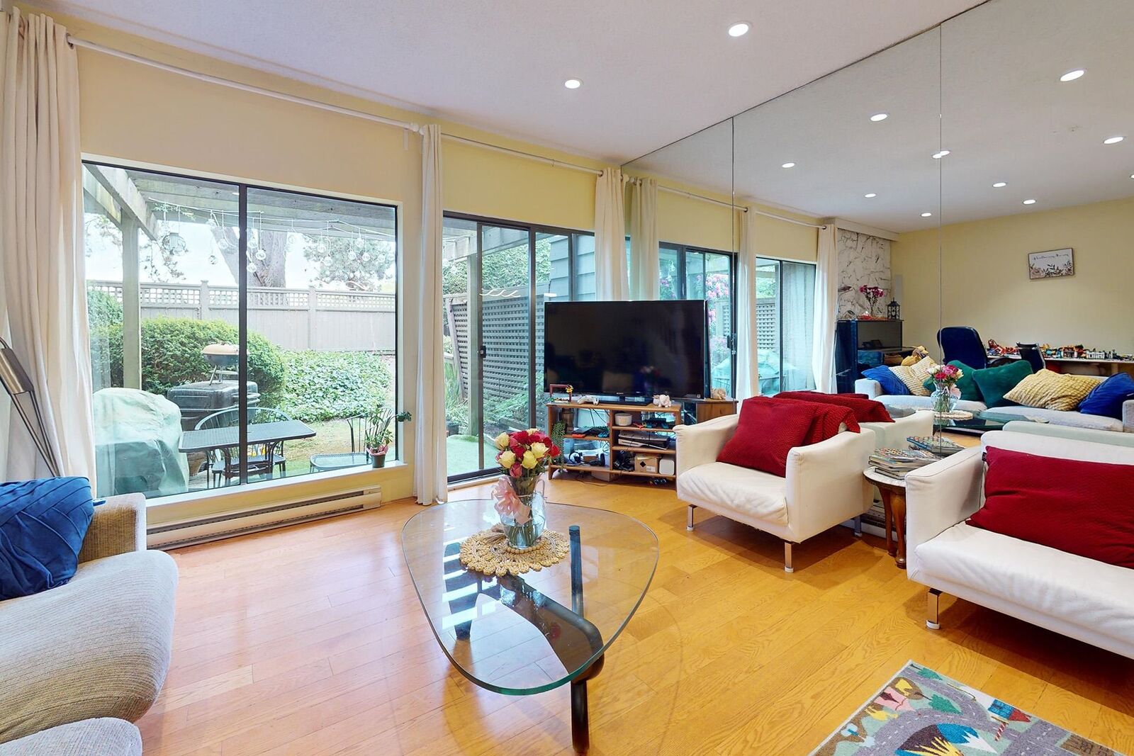 Property Photo: 10391 No. 3 Road 18 BC V7A 4V2
