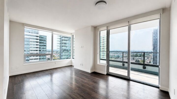 Property Photo: 8189 Cambie Street 1608 BC V6P 0G6