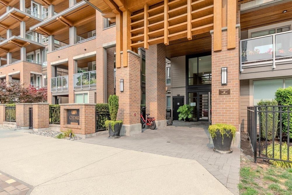 Property Photo: 7133 14th Avenue 105 BC V3N 0H5