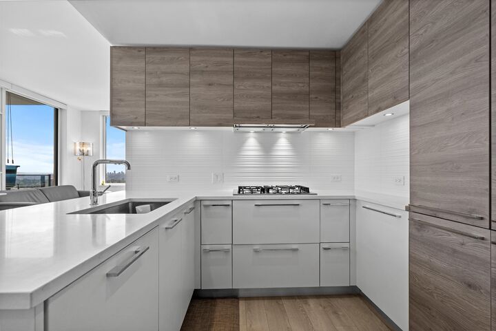 Photo de la propriété:  7358 Edmonds Street 2805  BC V3N 0H1 