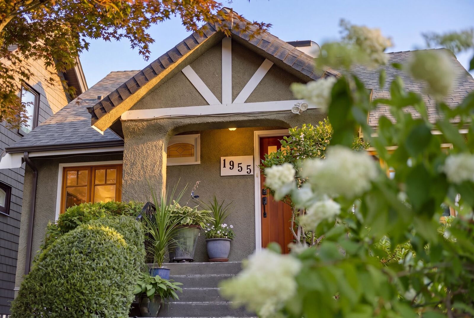 Property Photo: 1955 E 8th Avenue BC V5N 1T9