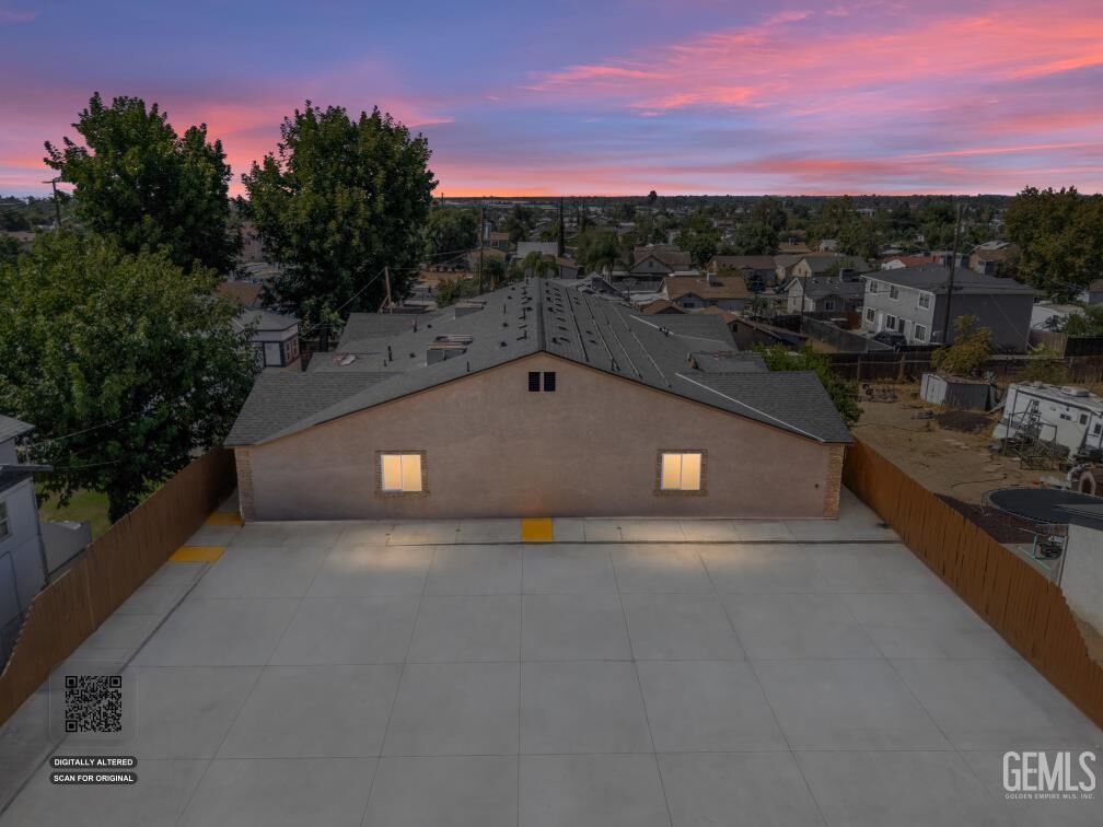 Property Photo:  1619 Lincoln Street  CA 93305 