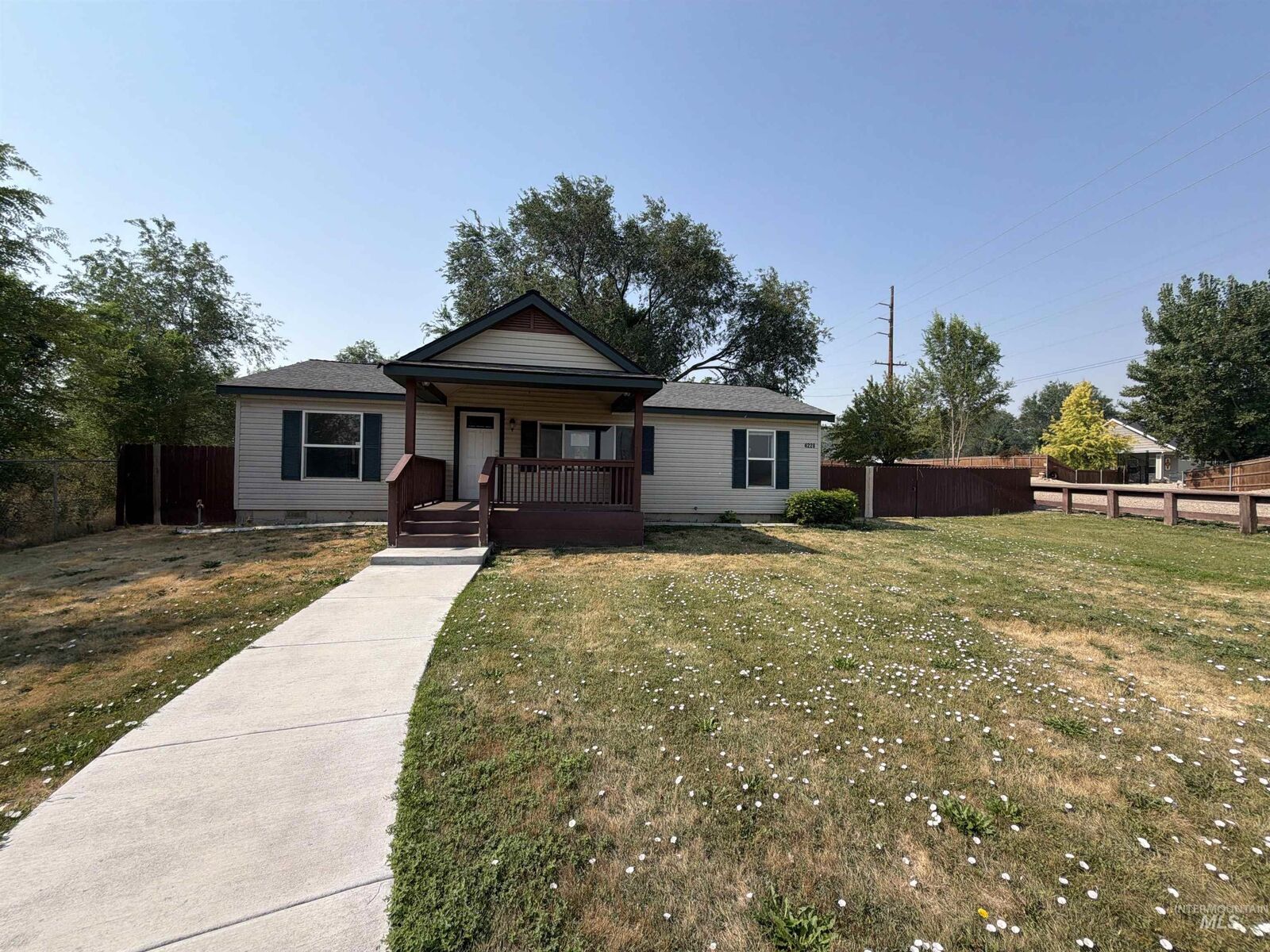 Property Photo: 4228 Happy Valley Rd ID 83686