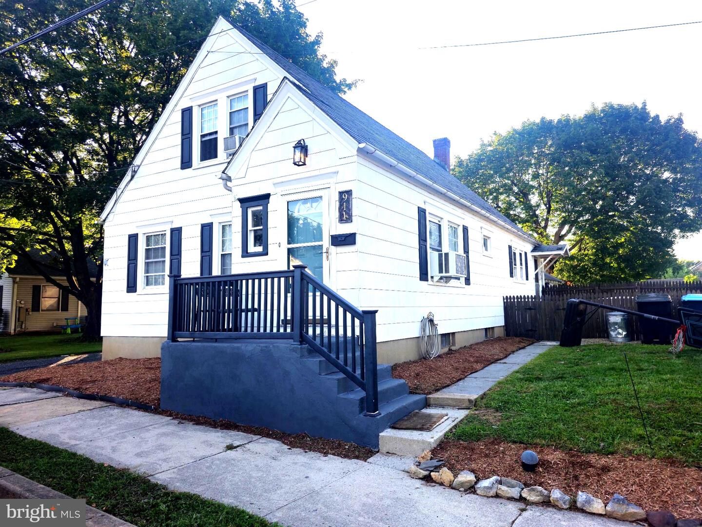 Property Photo: 911 W Cherry Street PA 17078