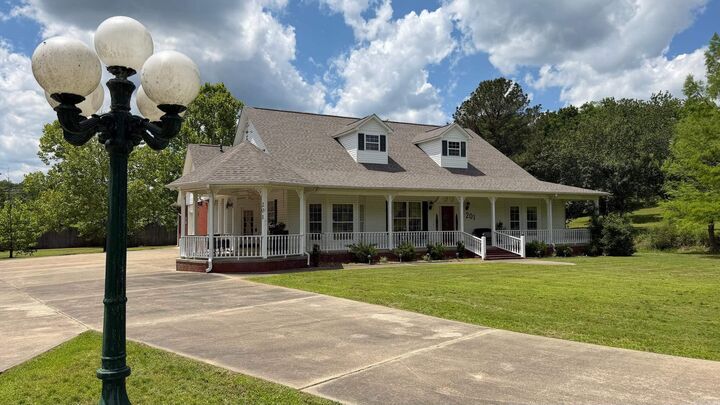Property Photo: 201 Green Willow Lane AR 71913