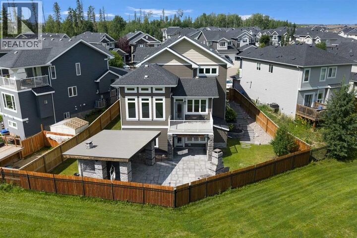Property Photo:  420 Dixon Road Southeast  AB T9K 2Y6 