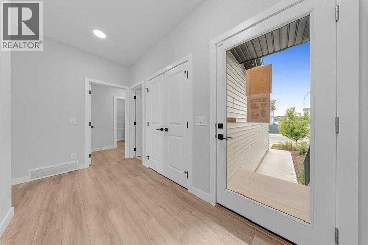 Property Photo:  82 Belvedere Green Southeast  AB T2A 7G2 