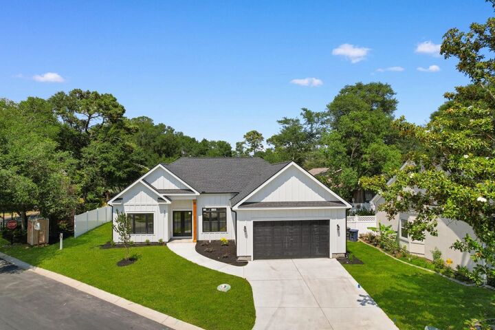 Property Photo: 885 Cardinal Pl. SC 29582