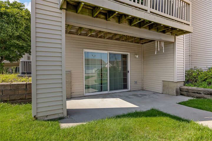 Property Photo:  1260 44th Street A  IA 52302 