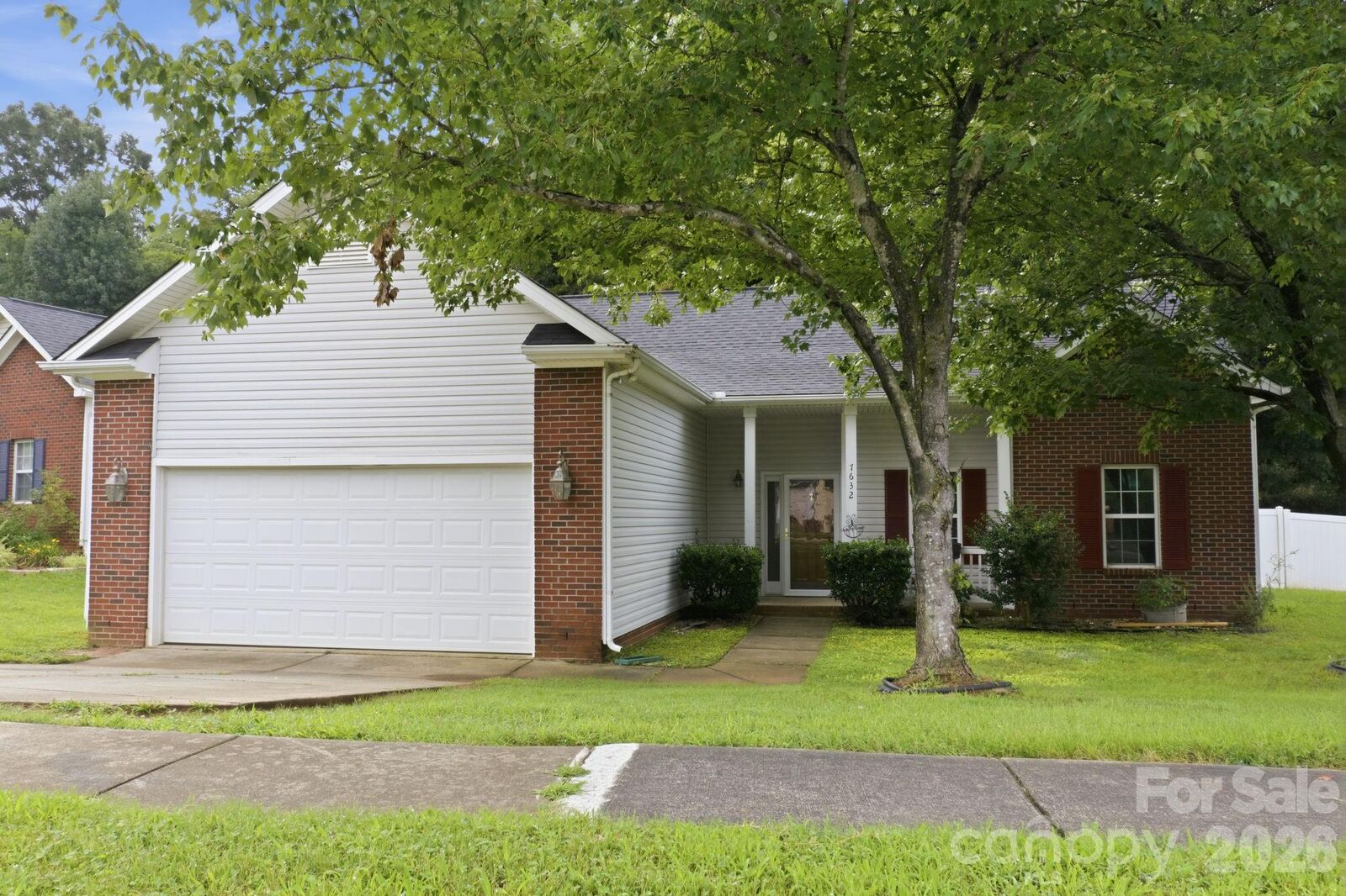 Property Photo: 7632 Free Bird Avenue NC 28216