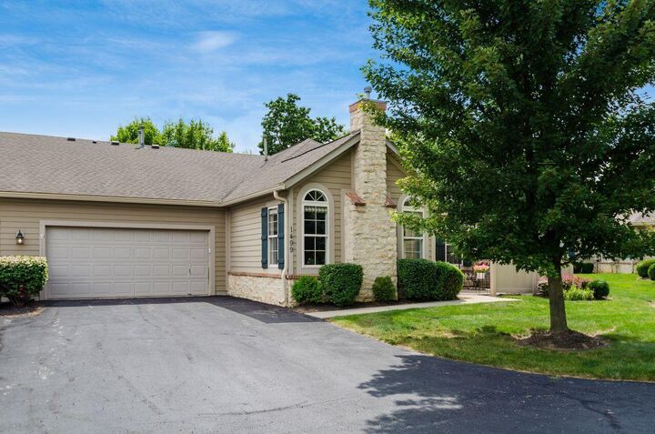 Property Photo: 1499 Cascade Drive OH 43123