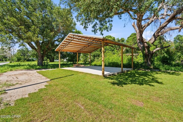 Property Photo: 2201 E 6th Street FL 32401