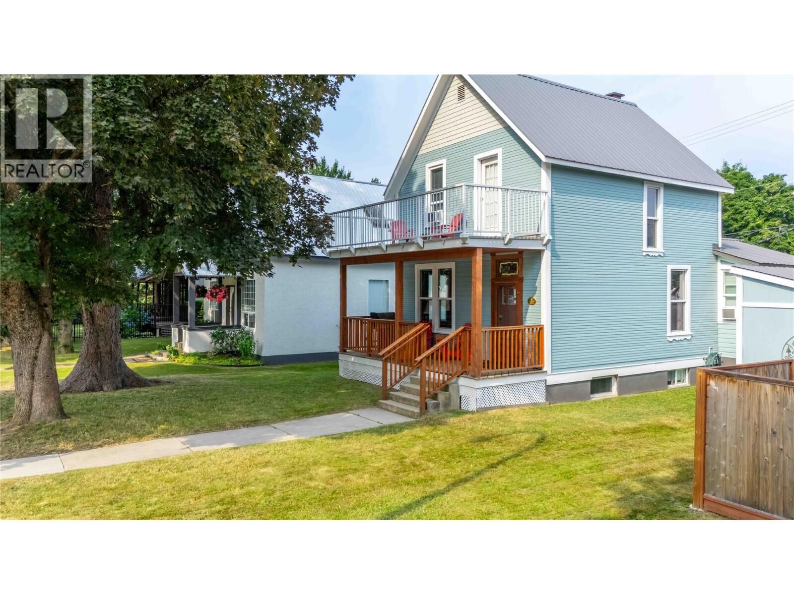 Property Photo:  509 Mackenzie Avenue  BC V0E 2S0 