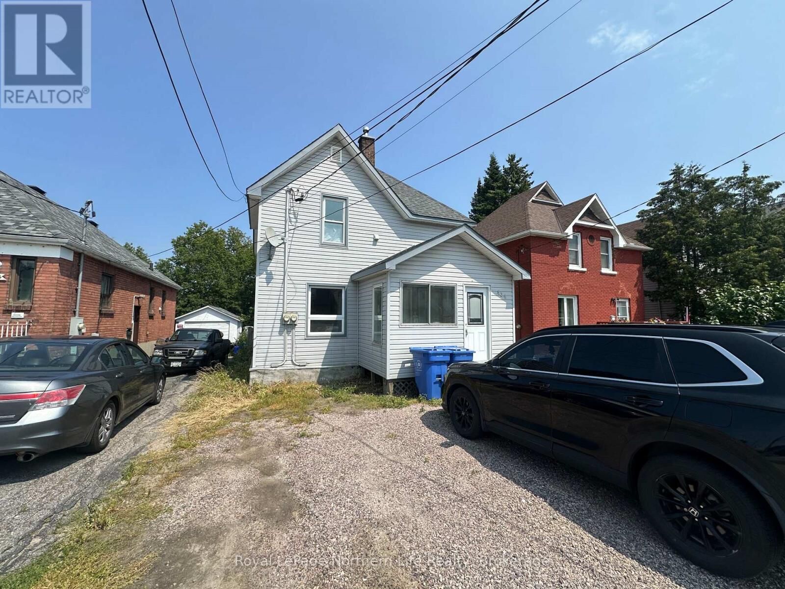 Property Photo:  434 Worthington Street East 1  ON P1B 1H5 