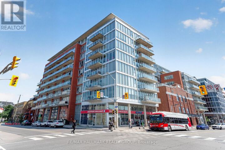 Property Photo: 354 Gladstone Avenue 606 ON K2P 0R4