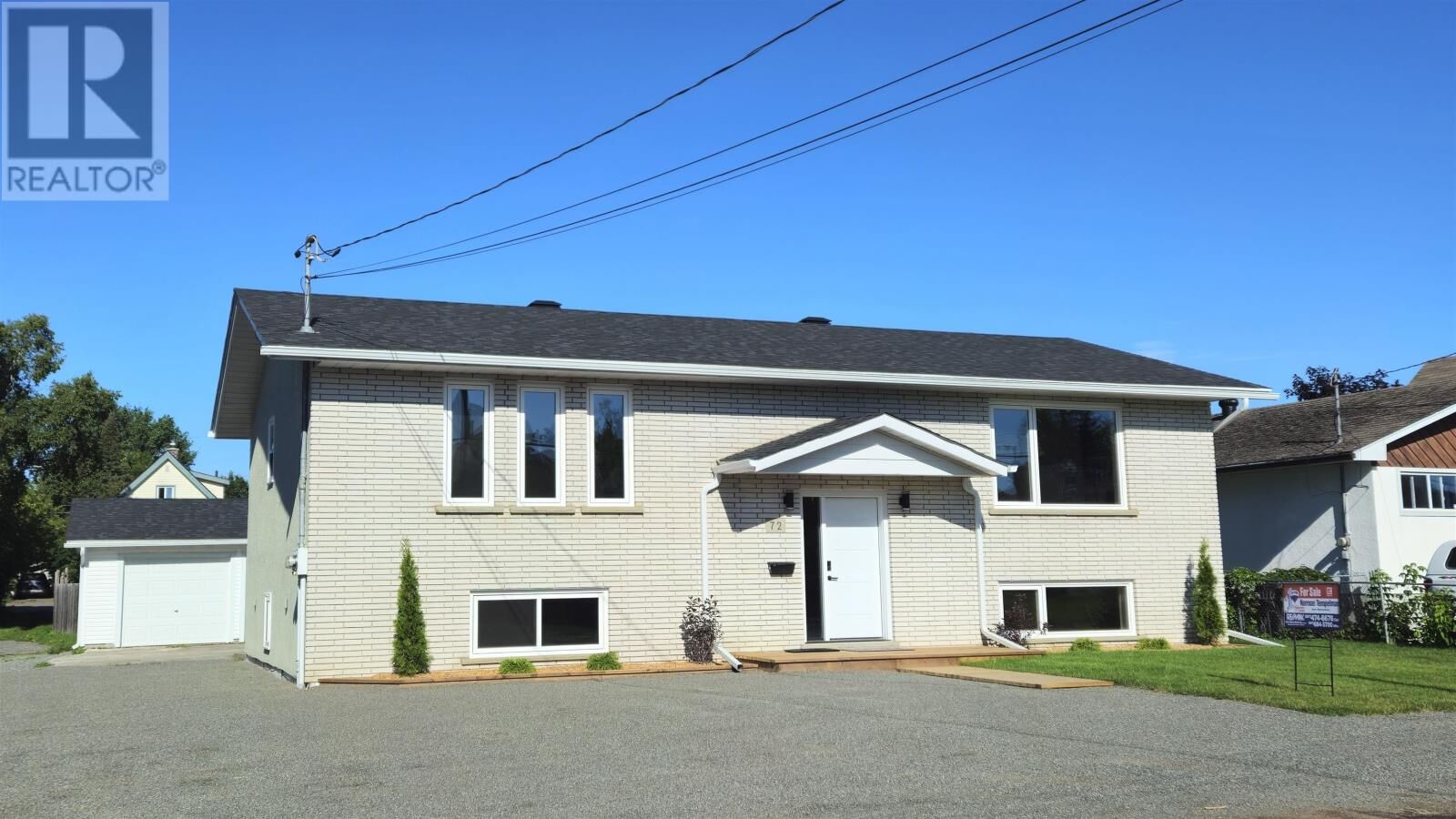 Property Photo:  72 Brent St  ON P7A 5T6 