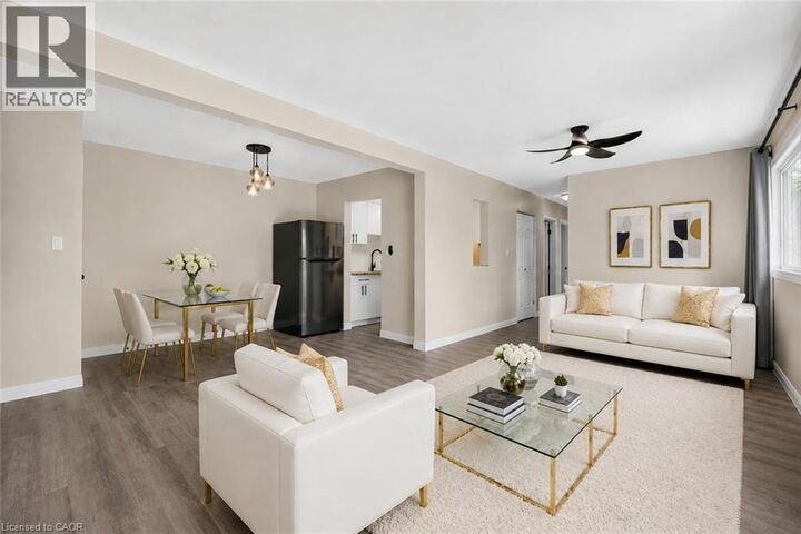 Property Photo:  81 Kenwood Drive 7  ON N2B 3H3 