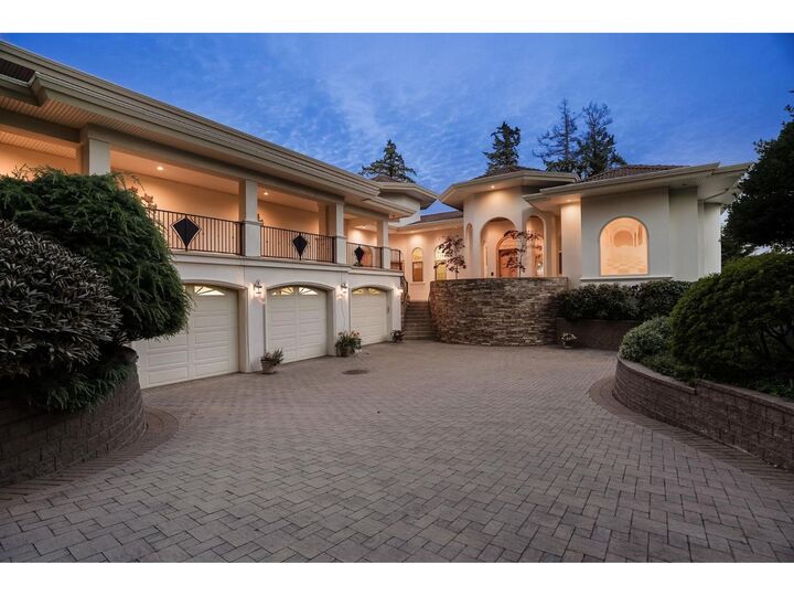 Property Photo:  13464 13A Avenue  BC V4A 1C4 