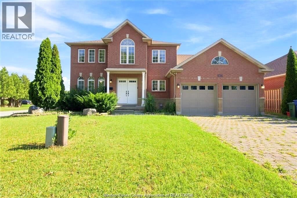 Property Photo:  936 North Talbot Road  ON N9G 2S3 
