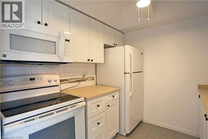 Property Photo:  107 Bagot Street 411  ON N1H 8H5 