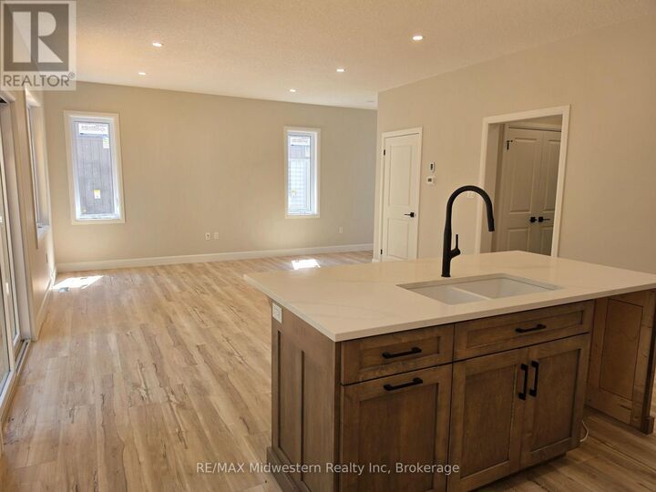 Property Photo: 10 Roberts Street ON N0K 1W0