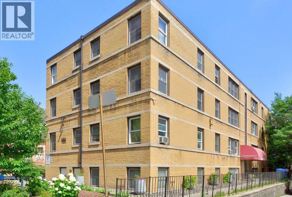 Property Photo: 4 Robinson Street 10 ON L8P 1Y5