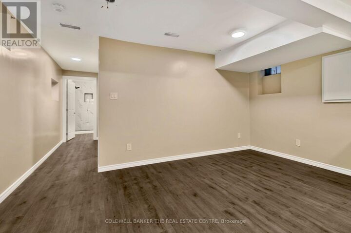 Property Photo:  5 Rutherford Avenue  ON M6M 2C5 