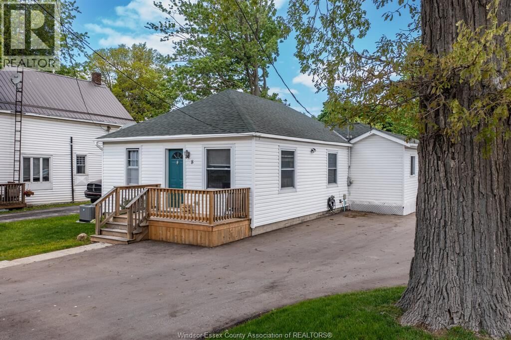Property Photo: 8 Sarah Street ON N0P 2K0