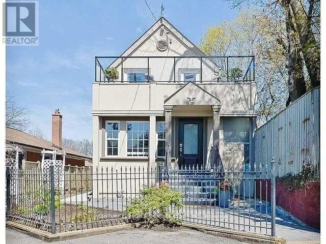 Property Photo:  63 Stephen Drive  ON M8Y 3M8 