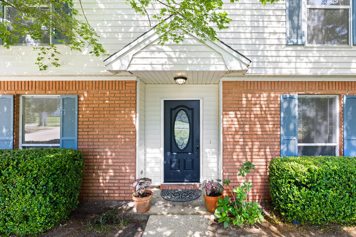 Property Photo:  820 Sparkleberry Cove  FL 32578 