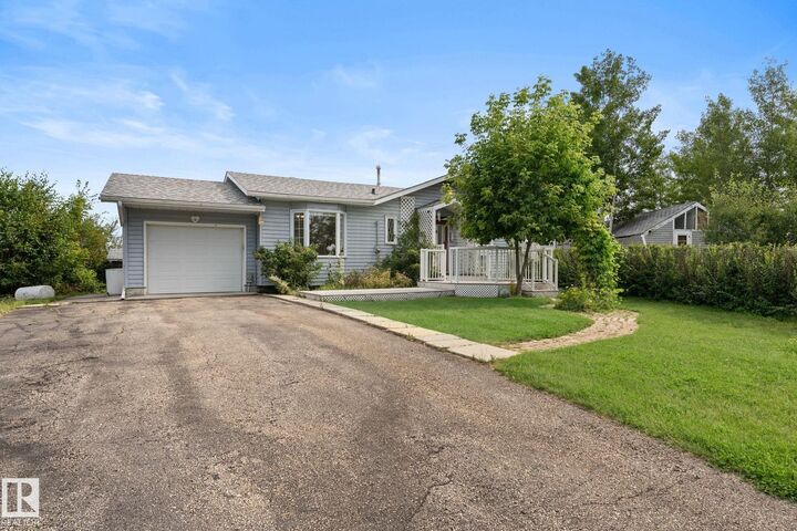 Property Photo: 52343 Rge Road 211 274 AB T8G 1A6