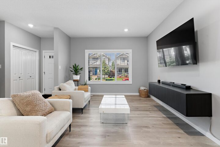 Property Photo: 15927 13 Avenue SW AB T6W 3N6