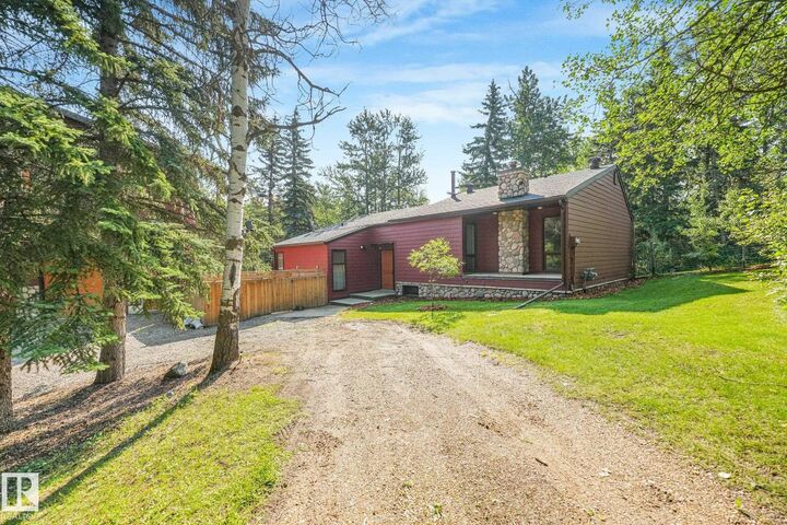 Property Photo: 51112 Rge Road 222 382 AB T8C 1G9