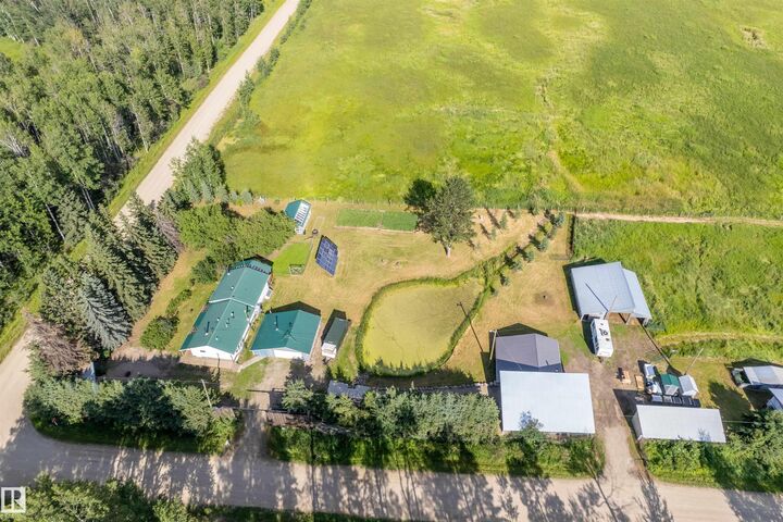 Property Photo:  453081 Rge Road 75  AB T4J 1L4 